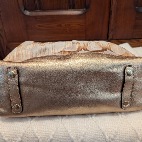 Coach Madison Audrey Signature Monogram - Picture 6 of 13